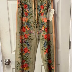Aratta Roma Pants Size Large